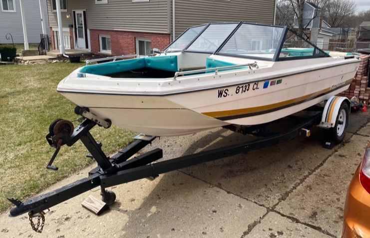 1979 Bayliner 16’ Tri-Hull Boat with Trailer