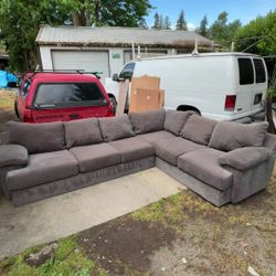 Sectional Couch 
