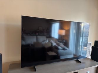 Samsung 65” Crystal UHD 4K Smart TV (2025 Model) – Excellent Condition