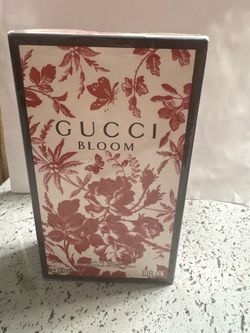 Gucci Bloom Eau de Parfum for Women – 3.3 Fl Oz / 100 ml Luxury Perfume