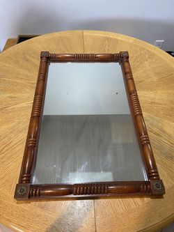 Mid-20th Century Vintage Drexel Heritage Maple Federal Mirror