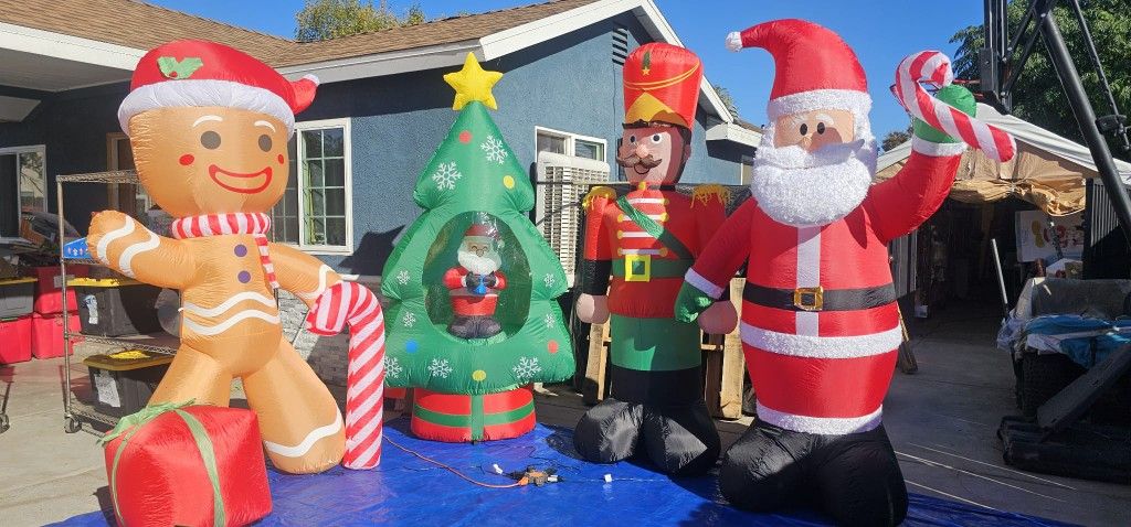 Christmas Sale/ Venta De Navidad