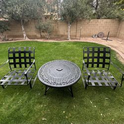 Patio Set. HEAVY! Deep Seat Club Chairs. Table. 