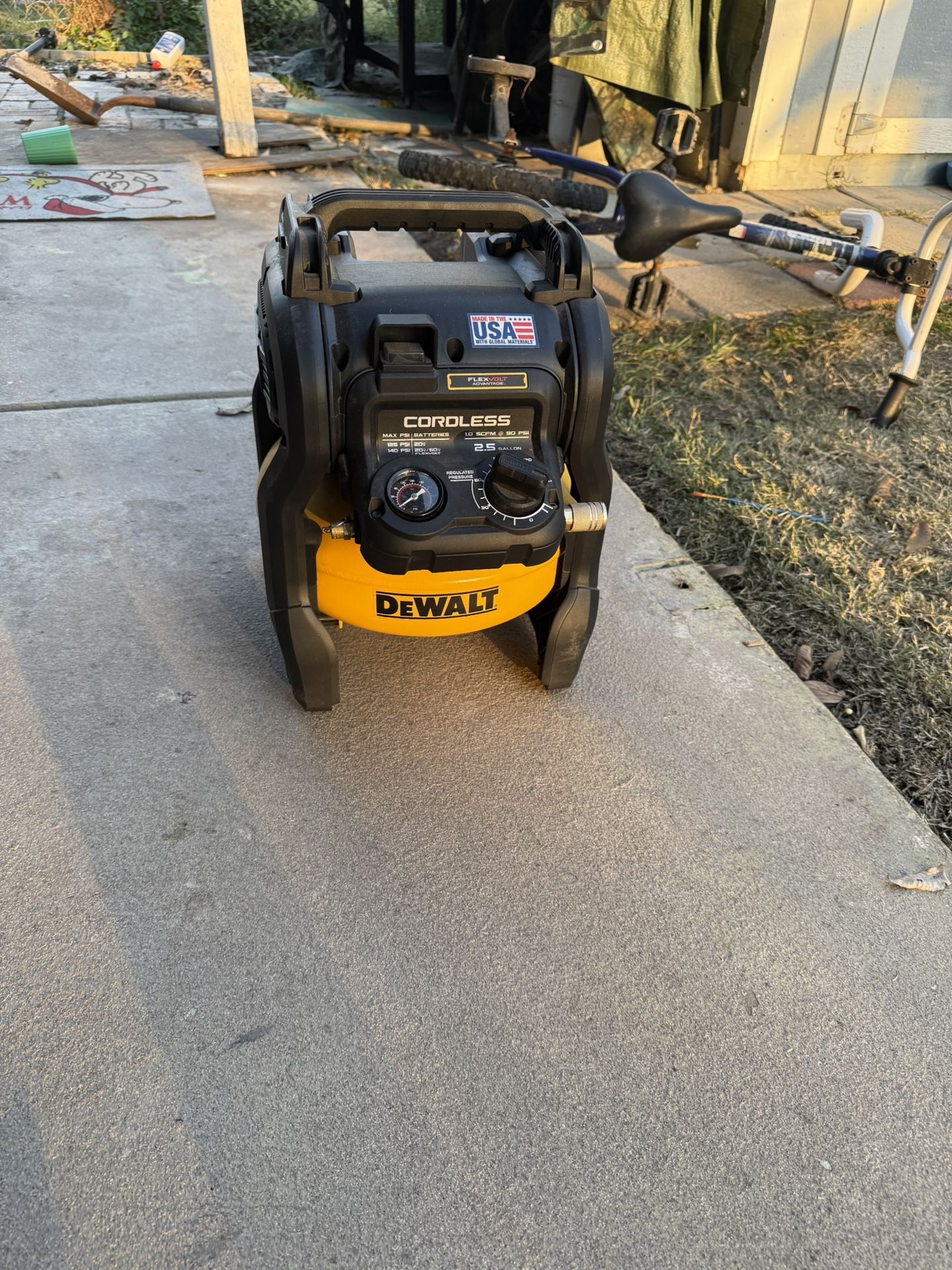 Dewalt Compressor 20v