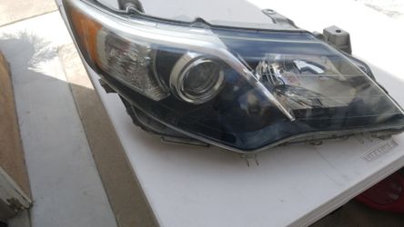 2012 2013 2014 TOYOTA CAMRY RIGHT SIDE HEADLIGHT OEM