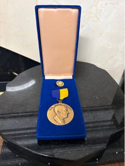Vintage Paul Harris Fellow Recognition Medallion and Lapel Pin Set