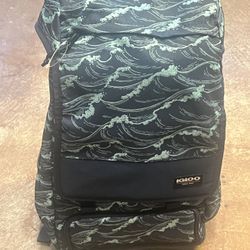 Igloo Waves Backpack Cooler 