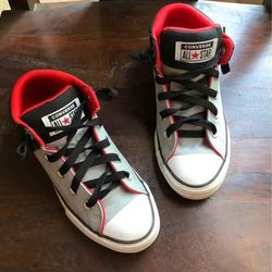 Boys Size 2 Hightop Converse  