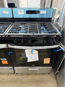 Brand new Whirlpool 30 in. 4 Burner Freestanding Gas Range in. Stainless Steel