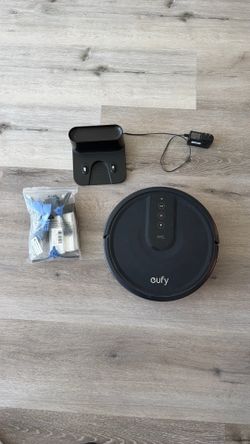 Eufy RoboVac 25C with WiFi connected and spare accessories
