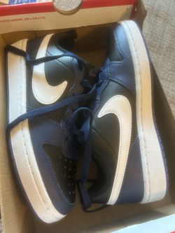 Kids shoes size 6