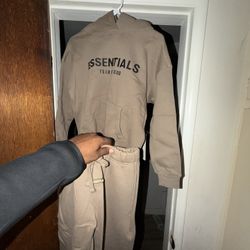 Essential Set