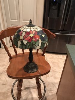 Lamp, Tiffany style, 18x12