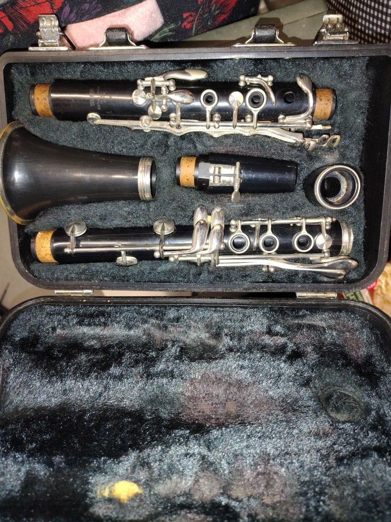 clarinet for sale . yamaha
