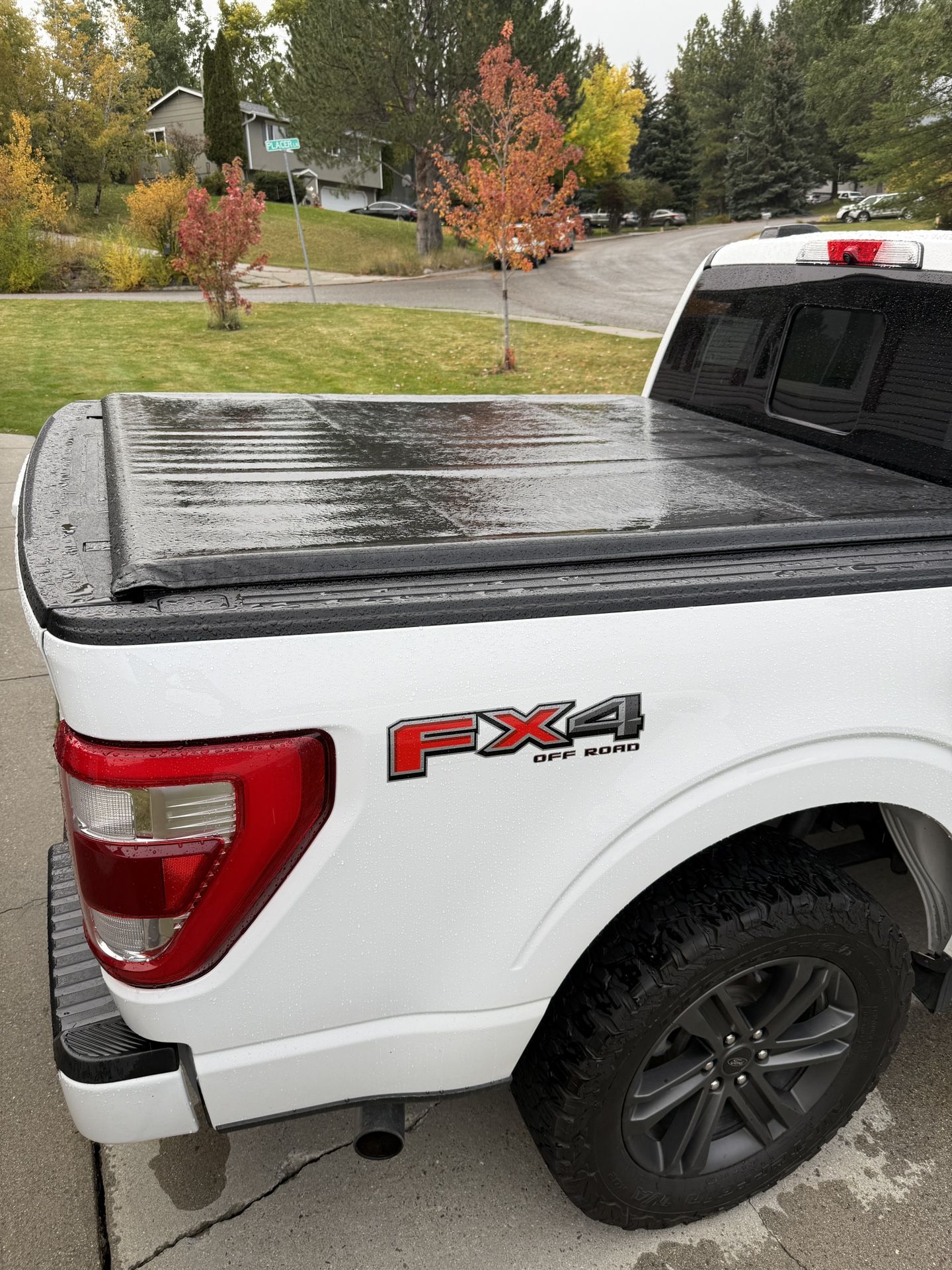 Platinum Ford Soft Roll-up Truck Cover 5.5’ Bed