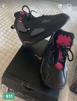 Girl Jordan’s size 9c