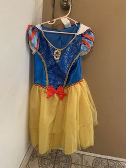 Disney Princess dress up