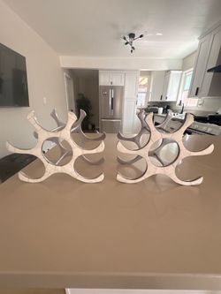 2 Wine Bottle Holders