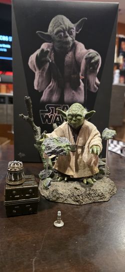 Hot Toys Yoda MMS369 Sixth Scale Figure