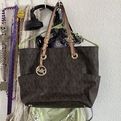 Michael Kors brown bag