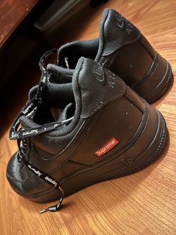 SUPREME X NIKE Air Force 1s (USED)