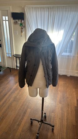 Aritzia TNA Jacket 