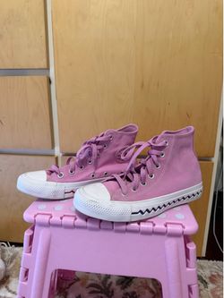 PINK HIGH TOP CONVERSE