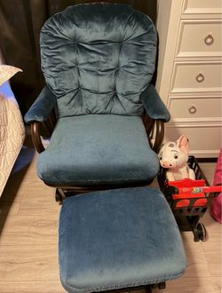 Glider rocking chair
