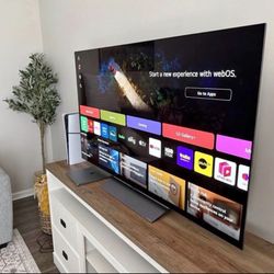 55" LG C5 OLED 4K Smart TV (Used One Month)