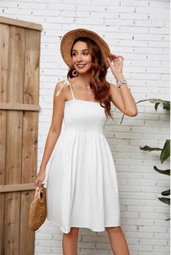 White Summer Sundress Casual Beach size large.  (R)