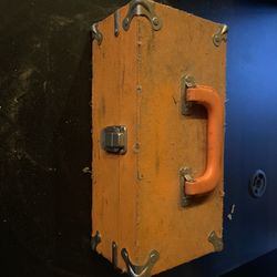 Cable Locator, Pipe Locator. 
