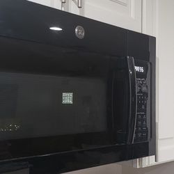 Dishwasher And Overhead Microwave