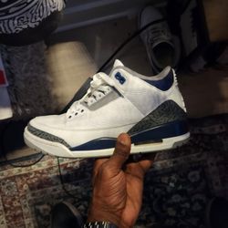 Jordan 3s Sz 9