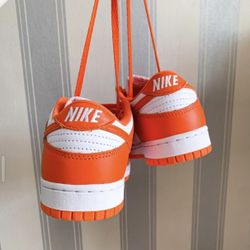 Nike dunk low white orange