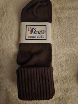 NEW BROWN ANKLE CREW SOCKS, WOMENS 9-11 Firm