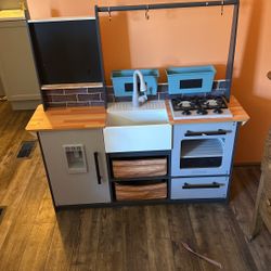 Farm To Table Play Kitchen