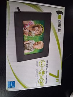 7" Digital picture frame