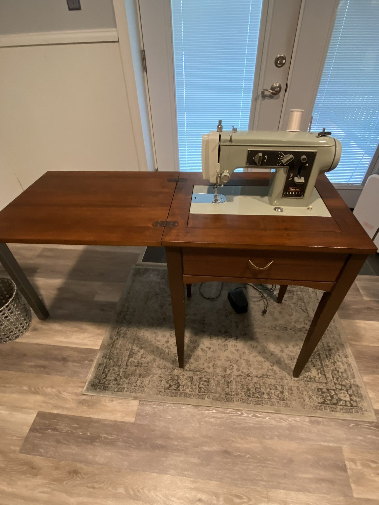 Vintage Sears Kenmore 2142 Sewing Machine In Cabinet