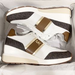 New Michael Kors Women’s Wedge Mabel Trainer -size 9