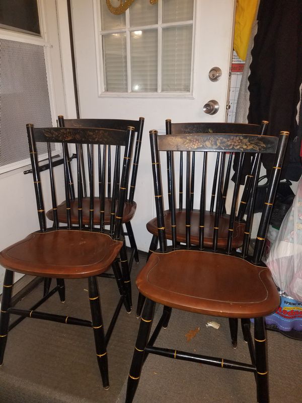 L Hitchcock Table And Chairs 4 Of Them For Sale In Mohnton Pa