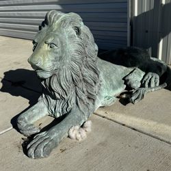 Pair of Bronze Lions statues 