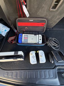 Nintendo Switch Bundle with Satisfye Case and Hori Split Pad Compact