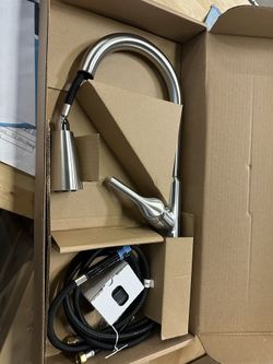 ELKAY KITCHEN FAUCETS! (READ DESCRIPTION)
