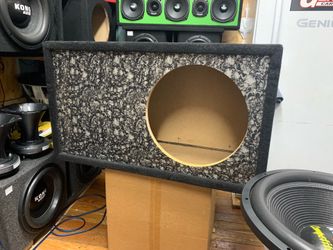 New Single 15” Spl Slot Vent Ported Enclosure ( Skull Pattern)