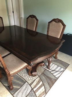 Kitchen Table with chairs and leaf