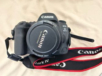 Canon 5D Mark IV