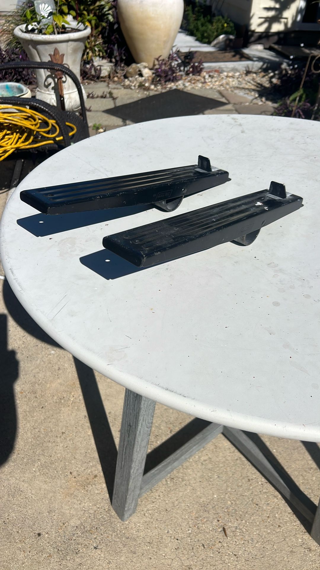 Roll Lifter For Drywall Installation