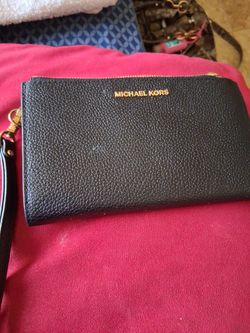 MICHAEL KORS LEATHER WRISTLET WALLET
