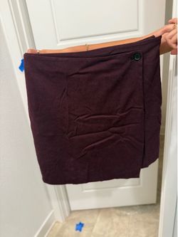 Size 6 burgundy banana republic skirt