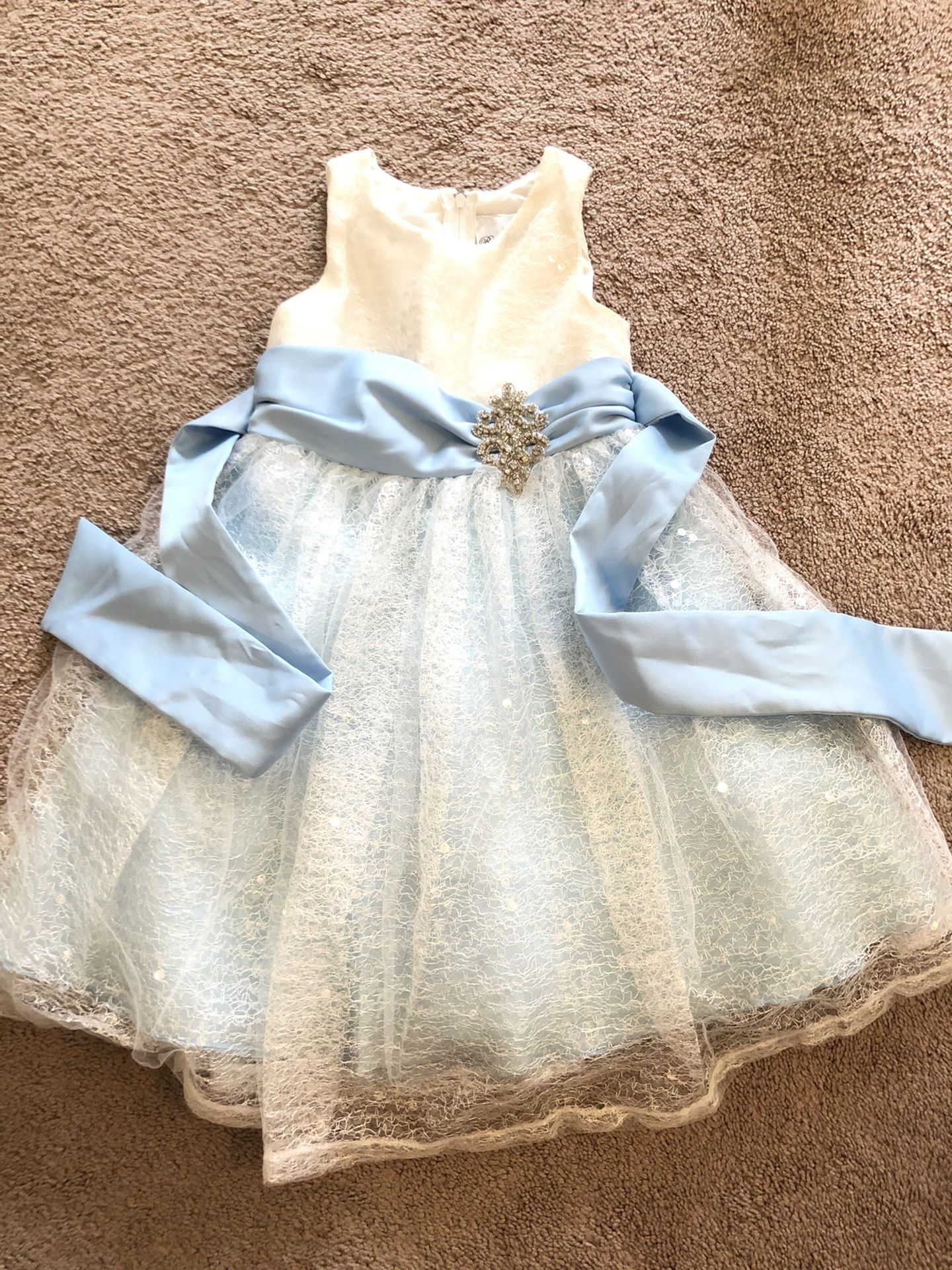 Beautiful girls size 5 dress